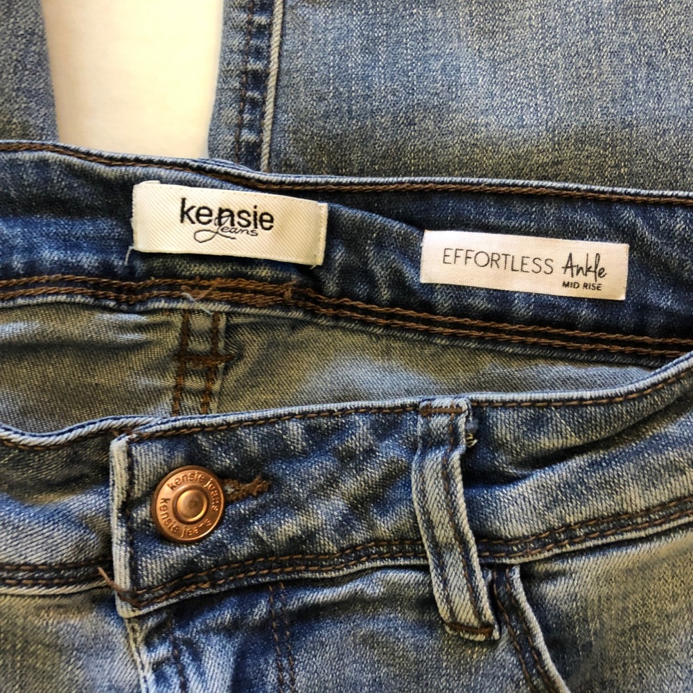 Kensie Effortless Ankle Jeans - Picture 4 of 4